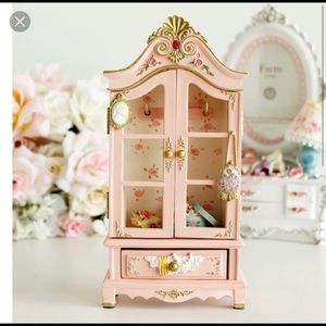 Meet your Posher, Jleen